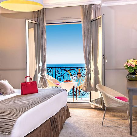 Hotel Le Royal Promenade Des Anglais Nizza Esterno foto
