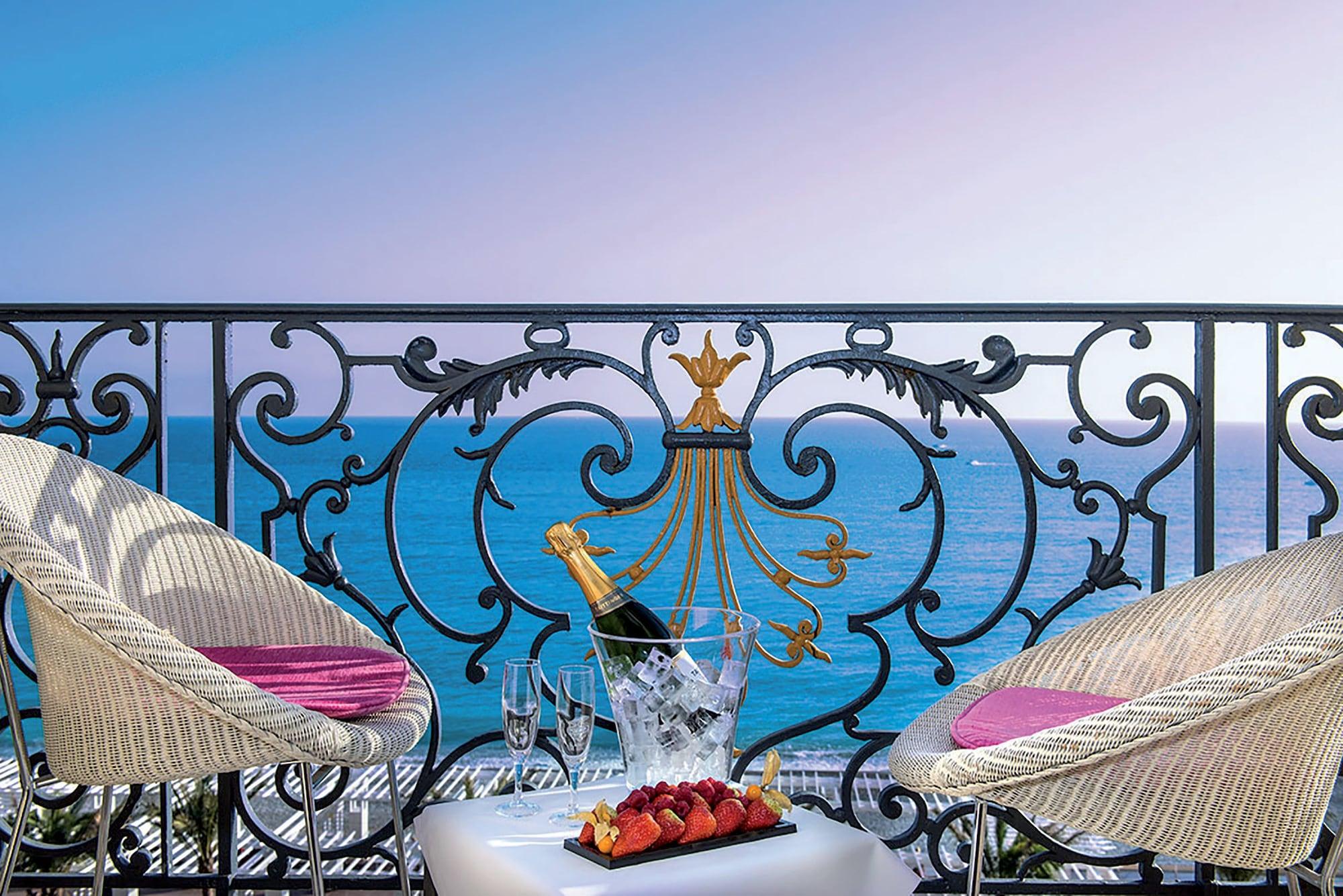 Hotel Le Royal Promenade Des Anglais Nizza Esterno foto