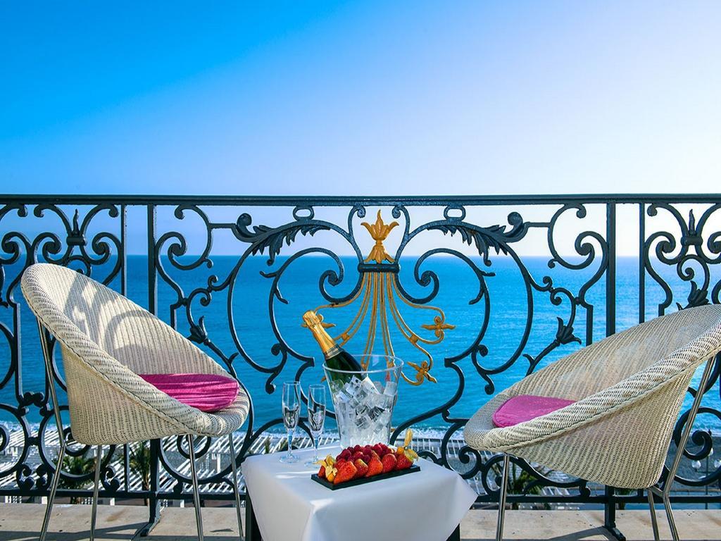 Hotel Le Royal Promenade Des Anglais Nizza Esterno foto